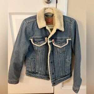 Levi’s Sherpa Lined Jean Jacket - Size Small